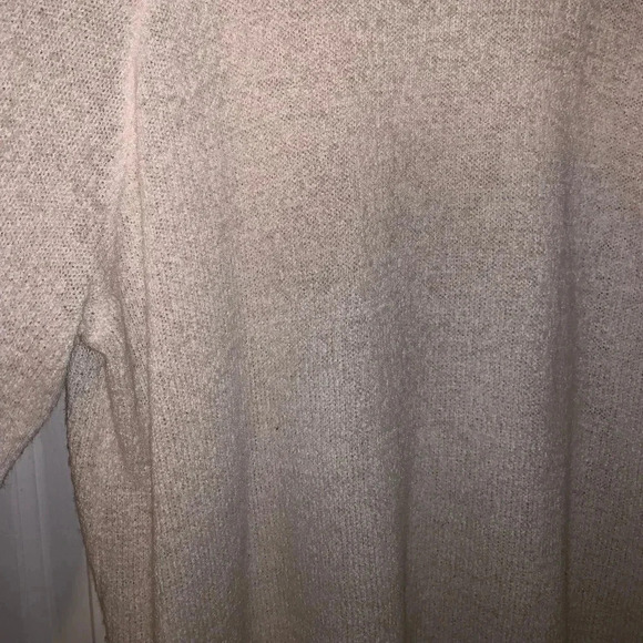 Cream Sweater ❤️ - Picture 4 of 4